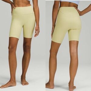 Lululemon Ribbed Contoured High-Rise Short 8" - Dew Green SZ 4